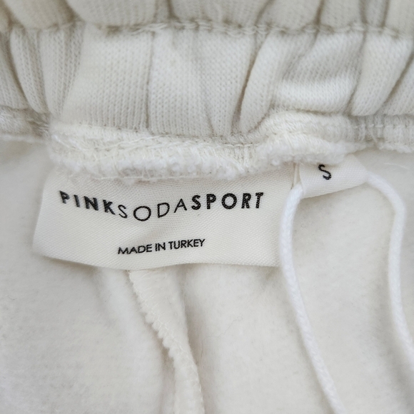 PINK SODA SPORT BATON FLEECE SHORTS. Size Small. New.Standard fit is rel… - Picture 9 of 10